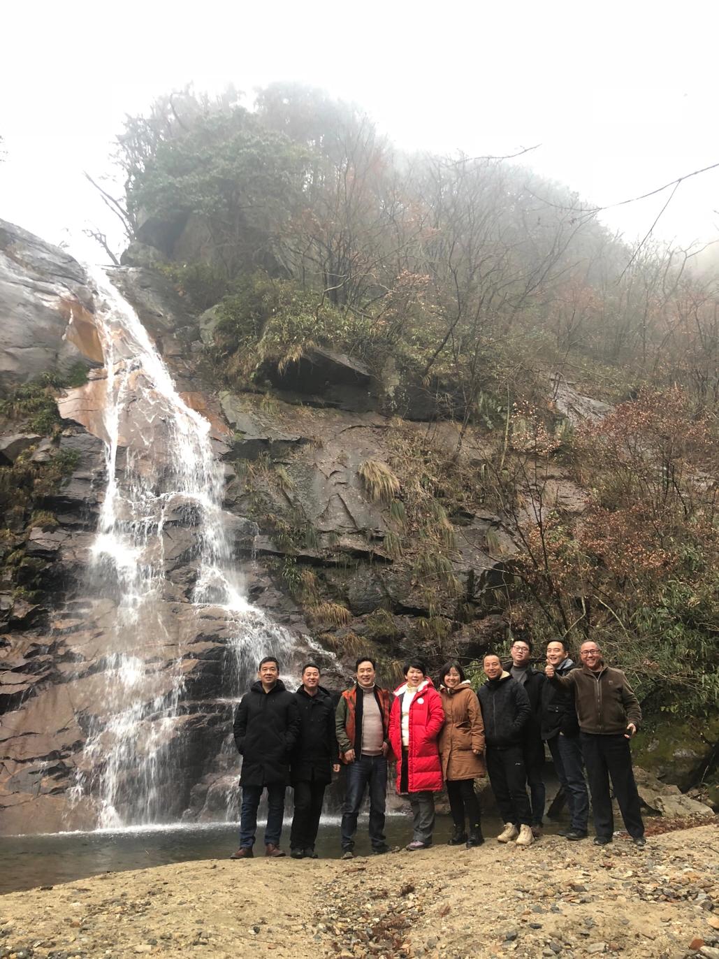 找一个灵魂能够交流的伴侣,想找个人一起去旅游散散心