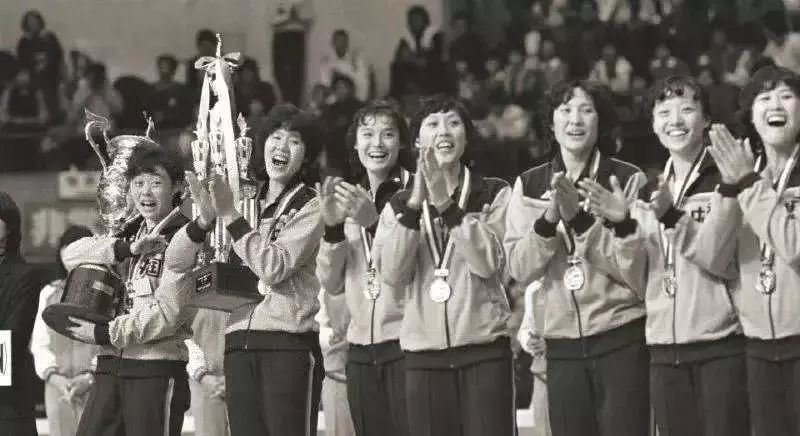 涓浗濂虫帓鑰佸皢榻愯仛,涓浗濂虫帓缇ゆ槦闂儊