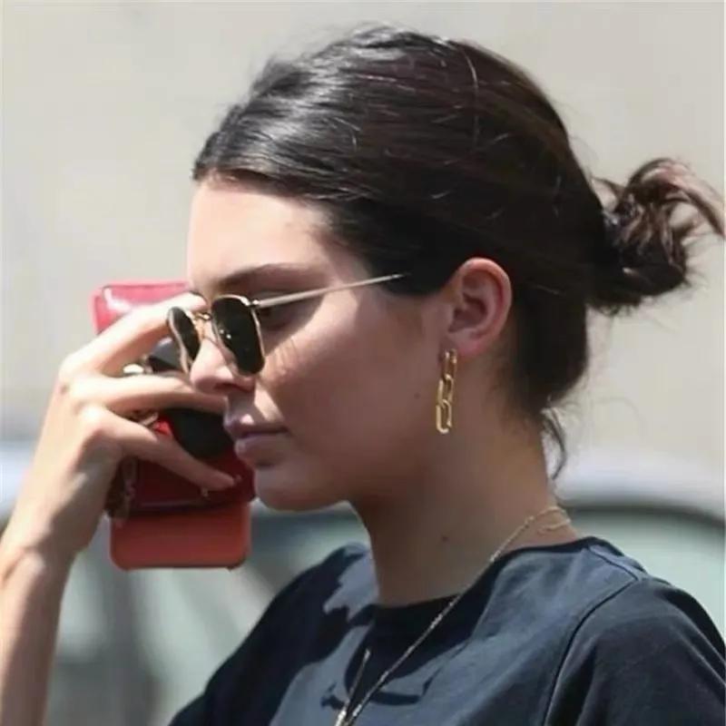 看一下明星的穿衣搭配,一起来看看明星的时尚搭配