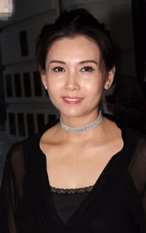 54岁邱淑贞身材发福憔悴头发稀疏,邱淑贞和丈夫如今怎么样了