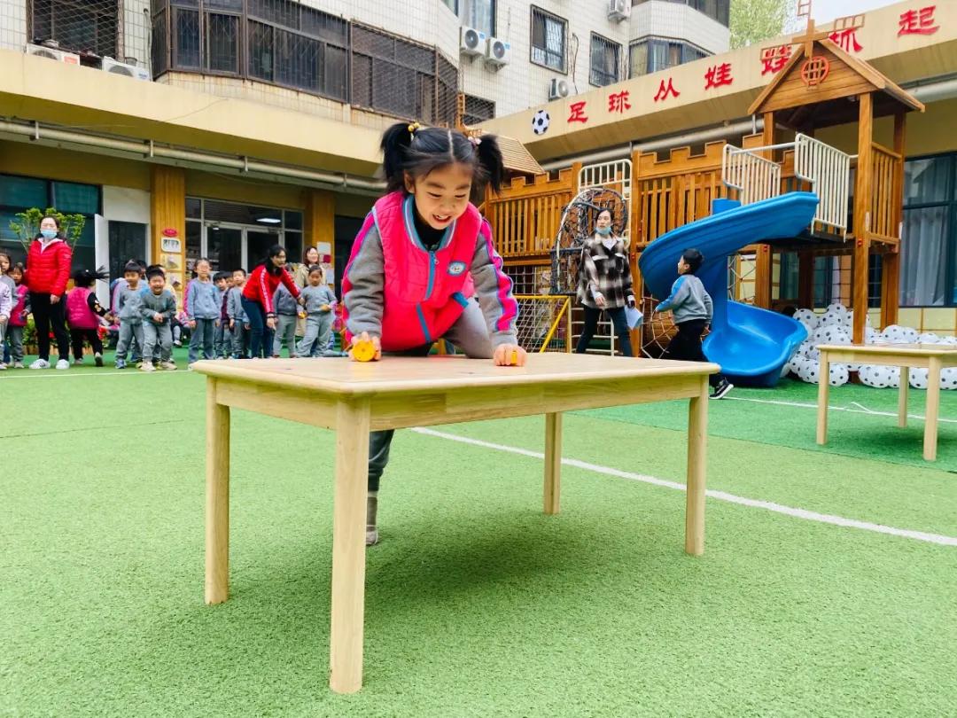 幼儿园足球嘉年华足球比赛视频,幼儿园足球主题游园活动