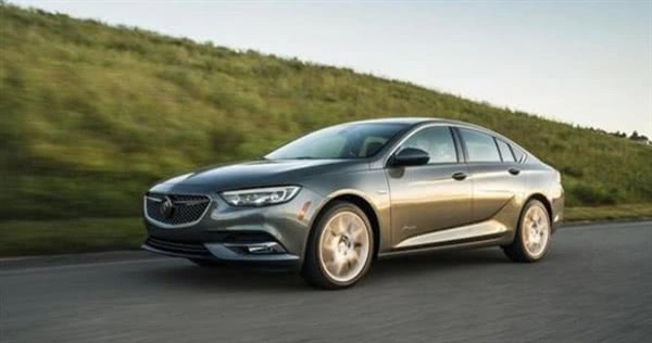 别克君威老款怎么样值得购买吗,别克君威老款新款对比