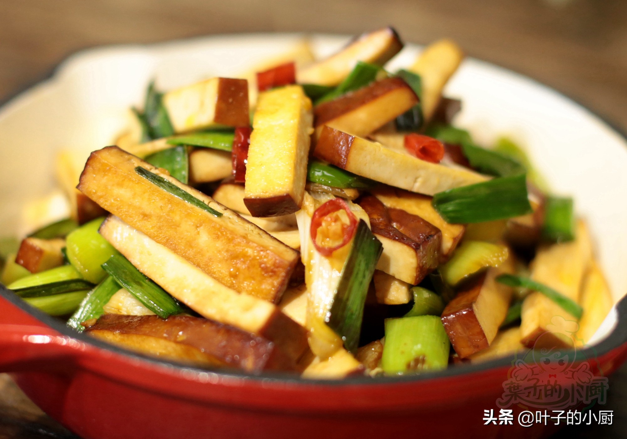 炒蒜苗为什么会苦,炒蒜苗为什么会出汤