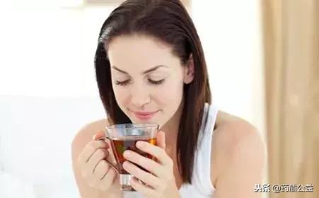 女性经期需谨慎服用三类药物,经期不能乱服的8种药