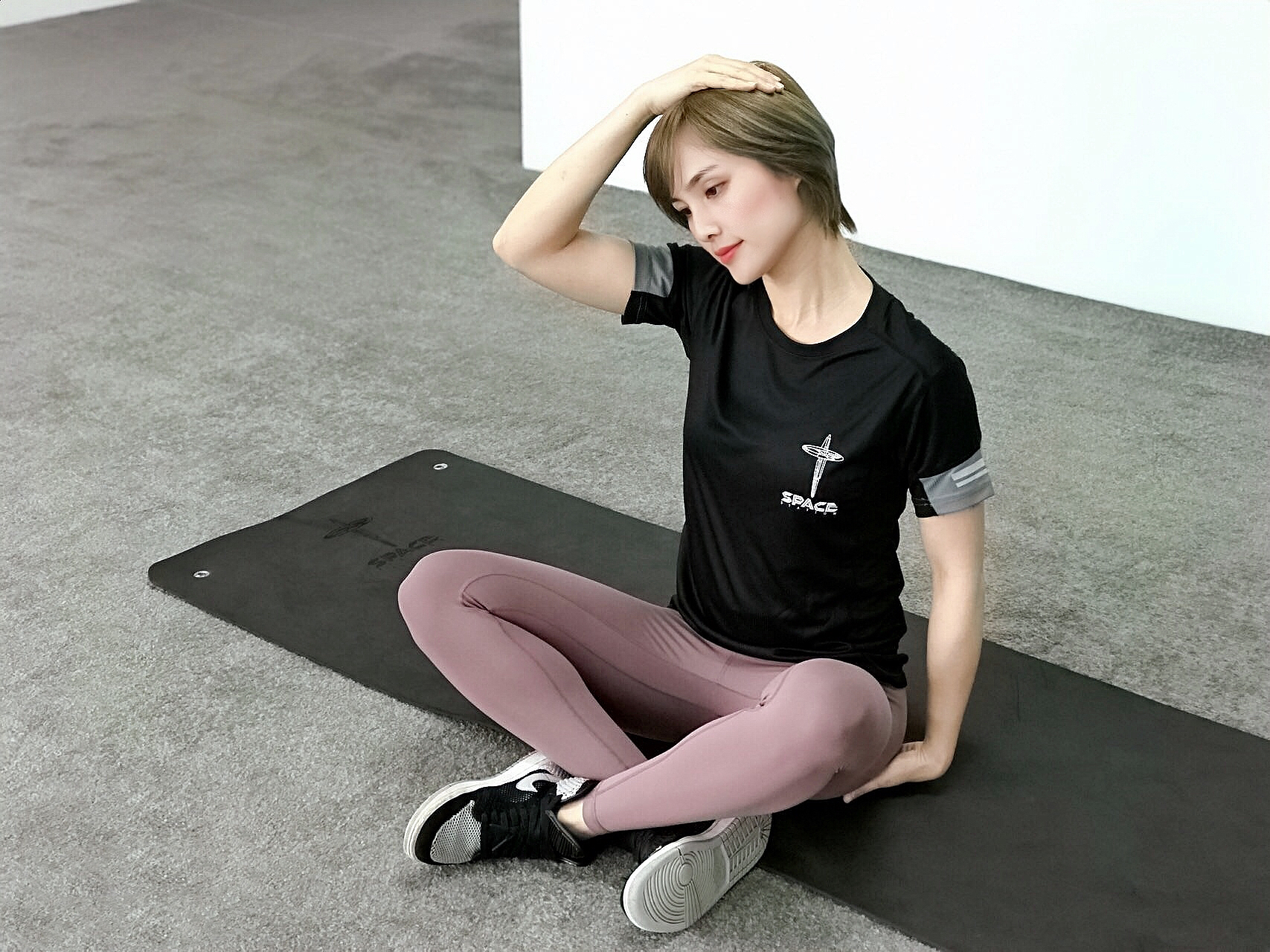 中年女士颈椎锻炼,颈椎病怎么健身