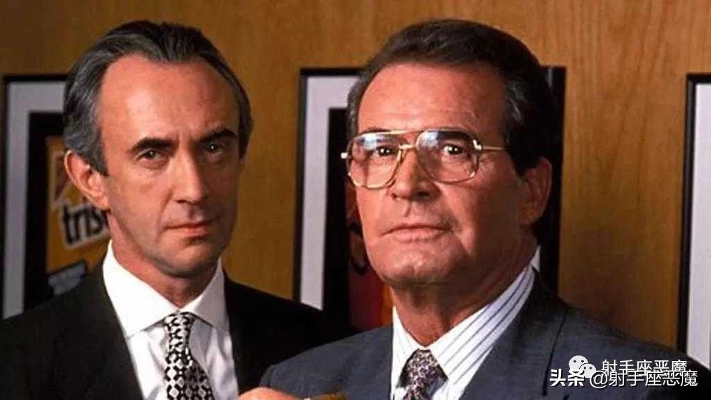 《门口的野蛮人》：史上最强收购案，商学院必修案例，不可不看！