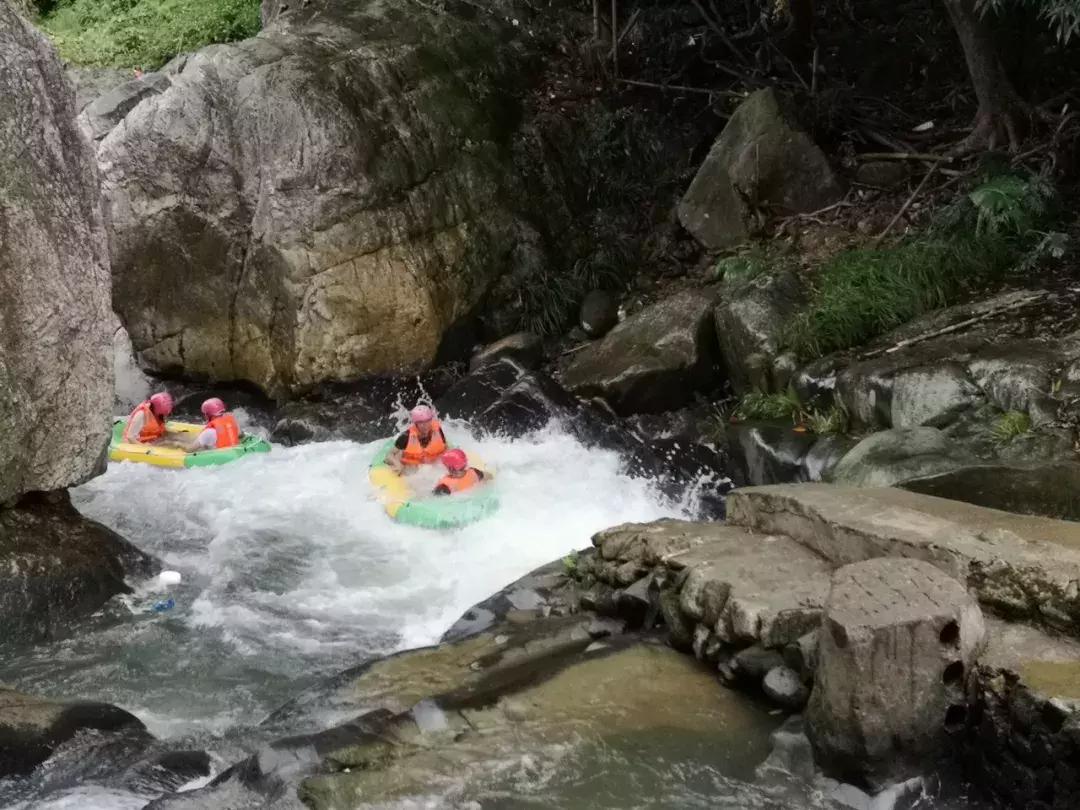 抓住夏日的尾巴来游泳吧,博罗漂流