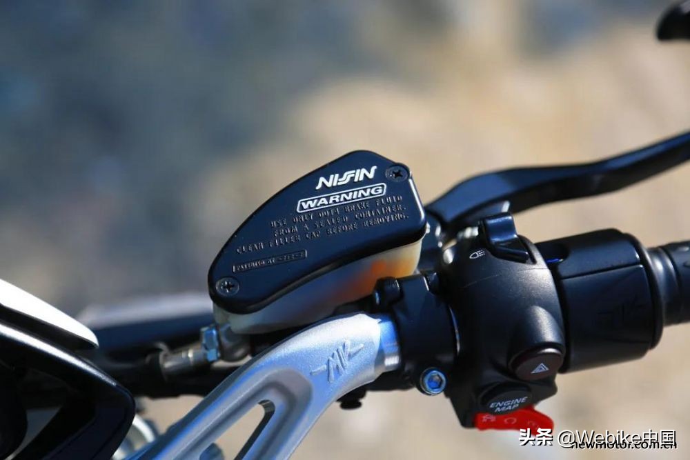 濂ュ彜鏂superveloce800,濂ュ彜鏂brutale800rr