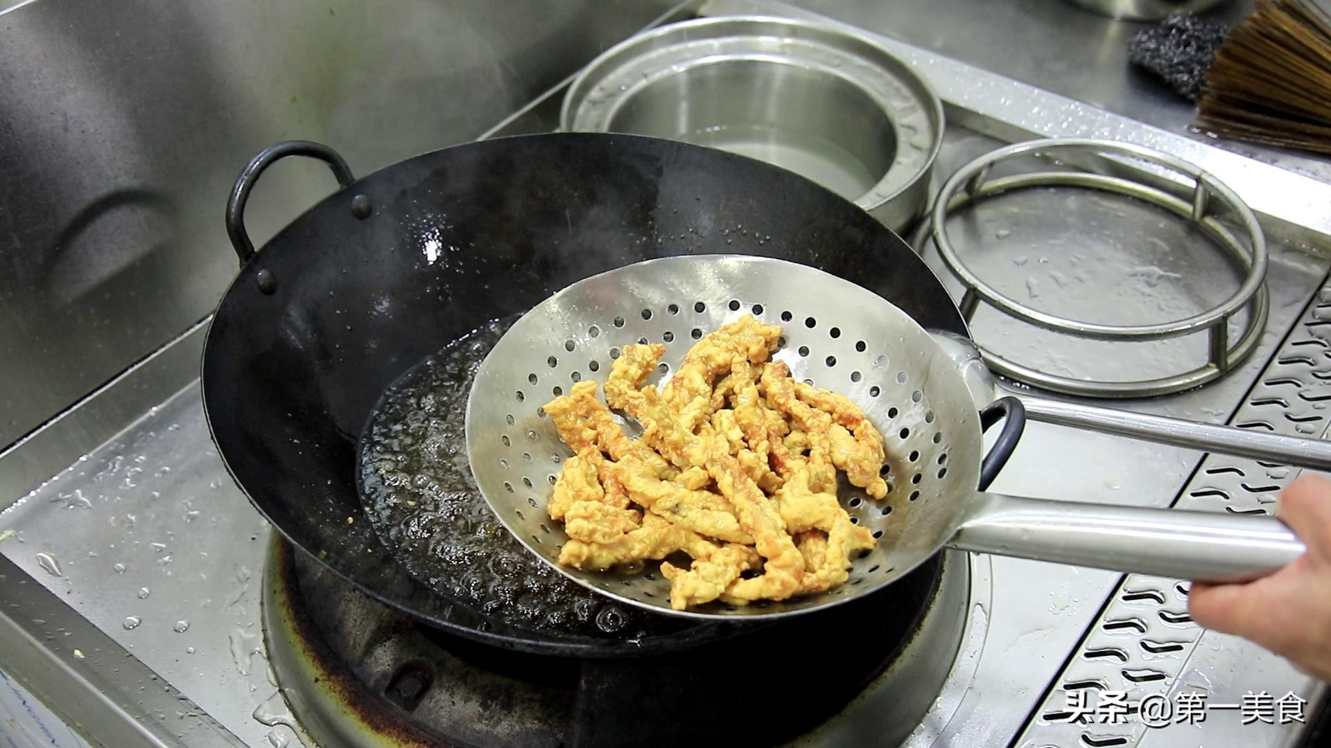 家常版盐酥鸡酥脆多汁香到舔手指,不加一滴油的炸鸡排酥脆可口