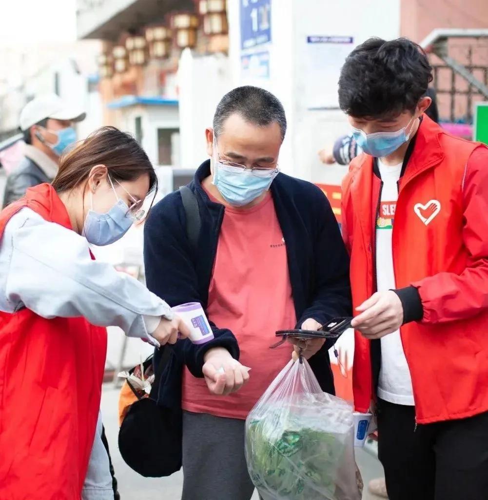 河南疫情防控应急志愿服务工作纪实致敬青春力量