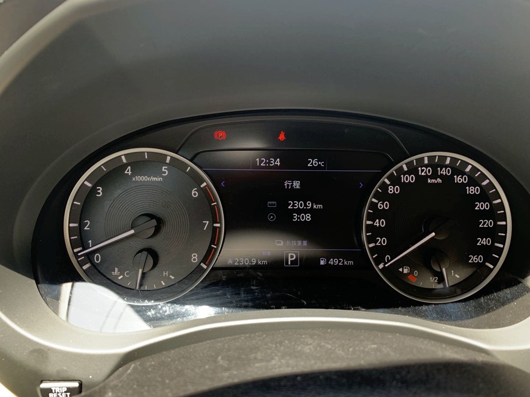 细节全面解析汽车,英菲尼迪qx50悦享版自驾