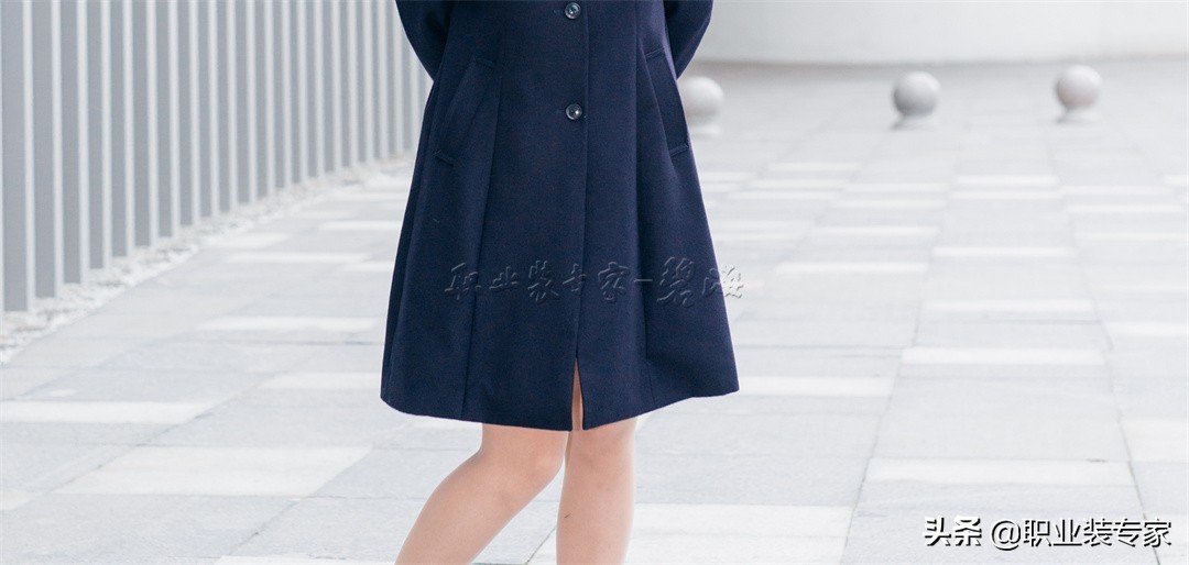 山东即墨大衣女款,大衣女海军领秋冬高级感