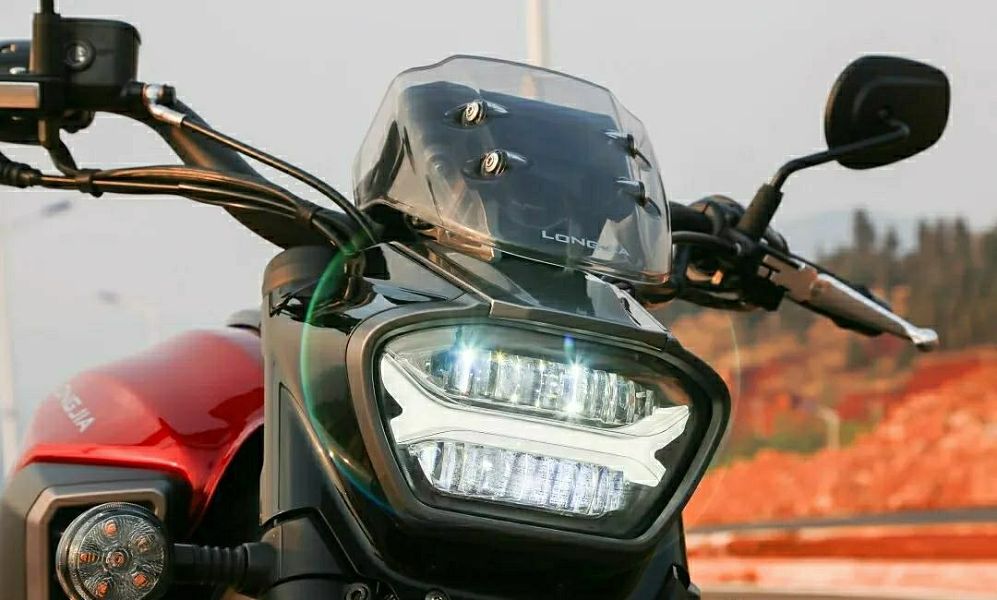 龙嘉V霸650发布:辐条、日清、KYB、无钥、座椅手把加热