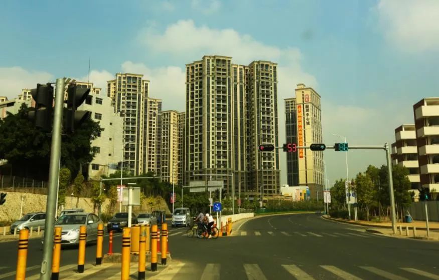 深圳平湖房价真实成交,深圳平湖房价12万平层