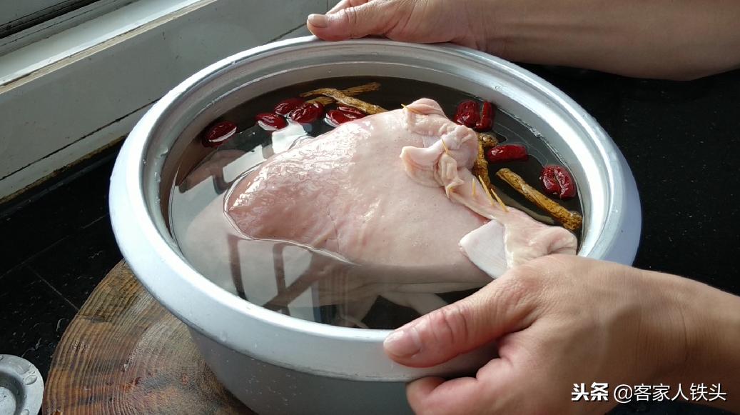 正宗猪肚鸡煲做法视频,客家猪肚鸡汤怎么做有营养