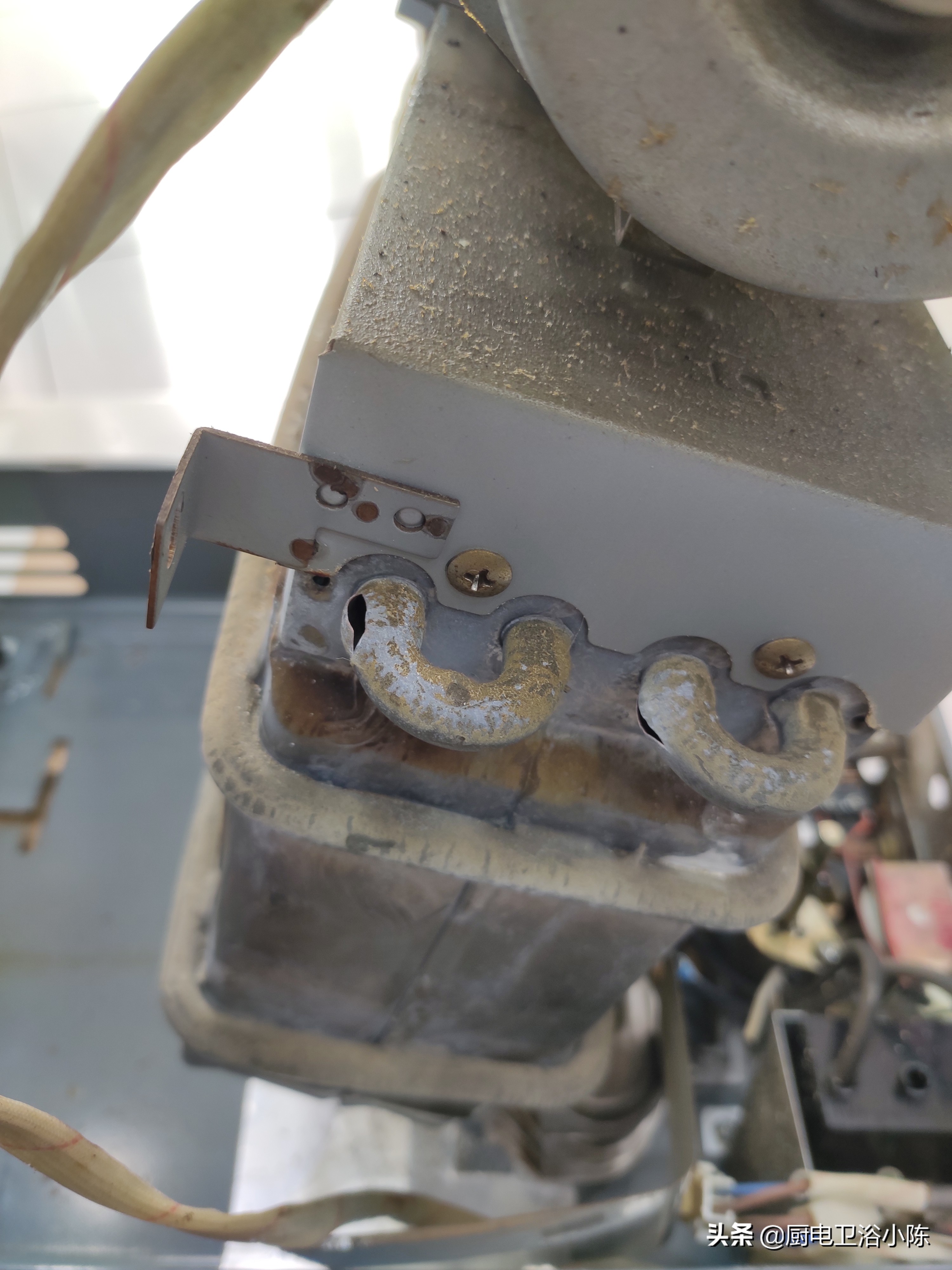 燃气热水器冬天一定需要排水吗,燃气热水器冬天要把水放尽吗