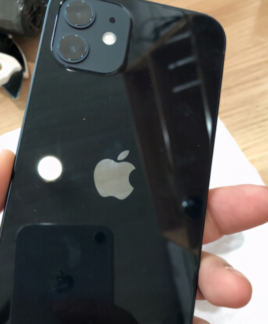 6799跌到6199，苹果A14+4G运存+双摄，终于等到了