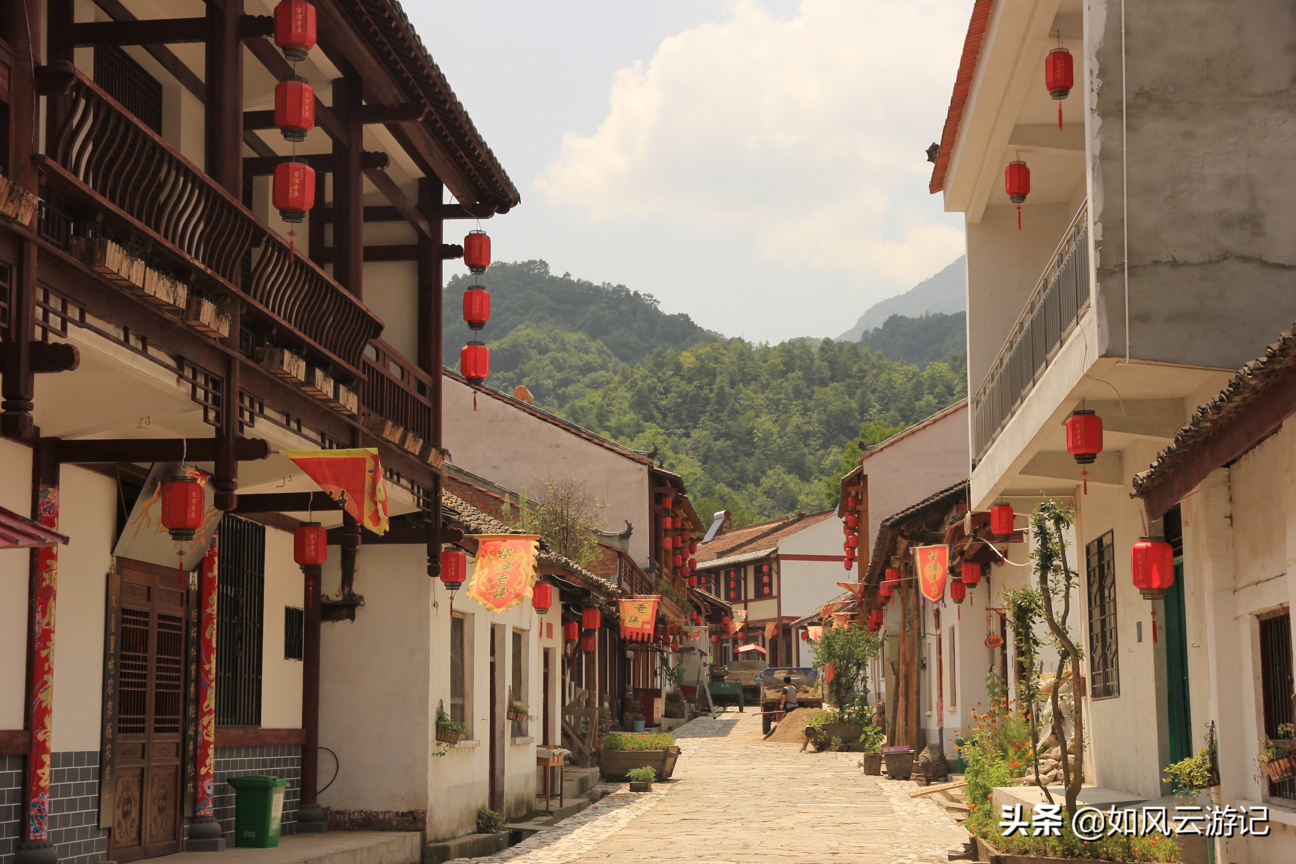 这条连云栈道“弓背线”火烧店—庙台子奇景传说诸多，闺藏深山中