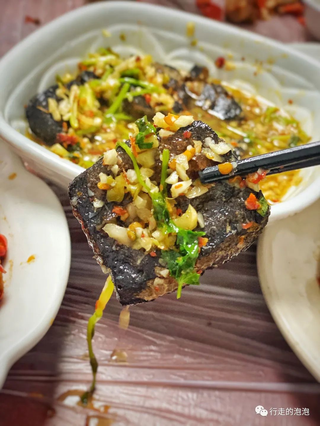 「岳阳攻略」被誉为“湖南夜宵扛把子”的烧烤城，还是小龙虾基地