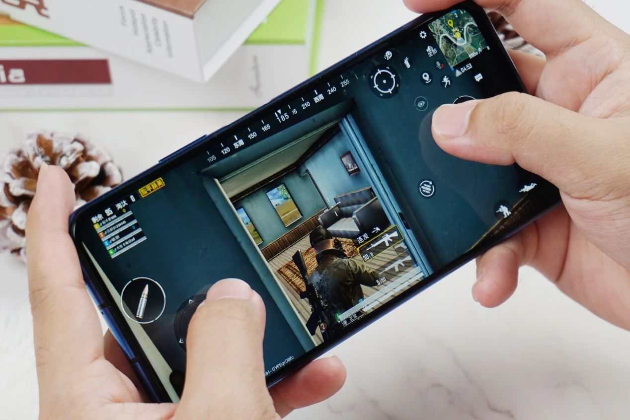 荣耀Play4 Pro评测：2899元的麒麟990，年轻人们觉得香不香？