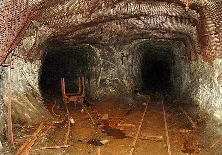 25年前苏联留下的烂摊子，引发村民集体昏睡的离奇怪病