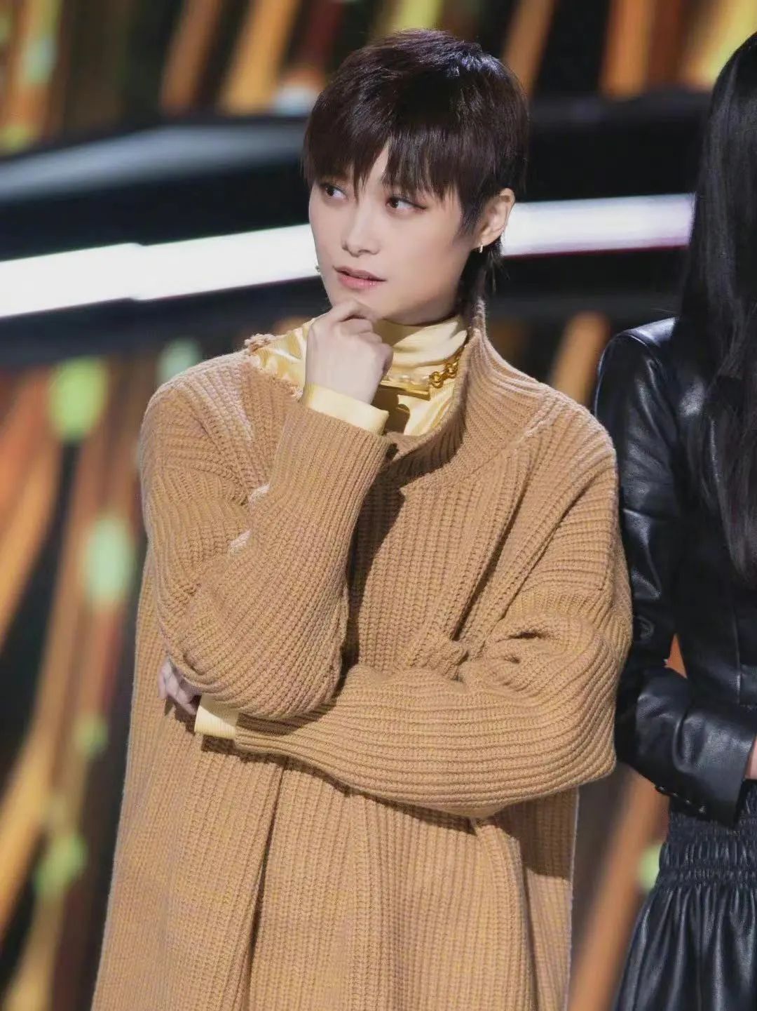 再不穿这3种花样毛衣，有点说不过去了吧？