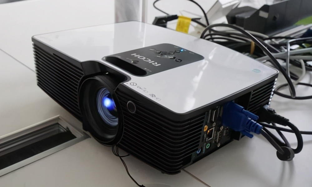 双十一商用便携投影机好选择理光商务便携新品了解一下