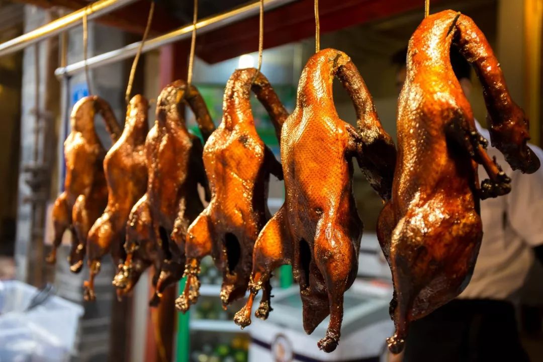 乐山，一座你不胖都对不起的城市