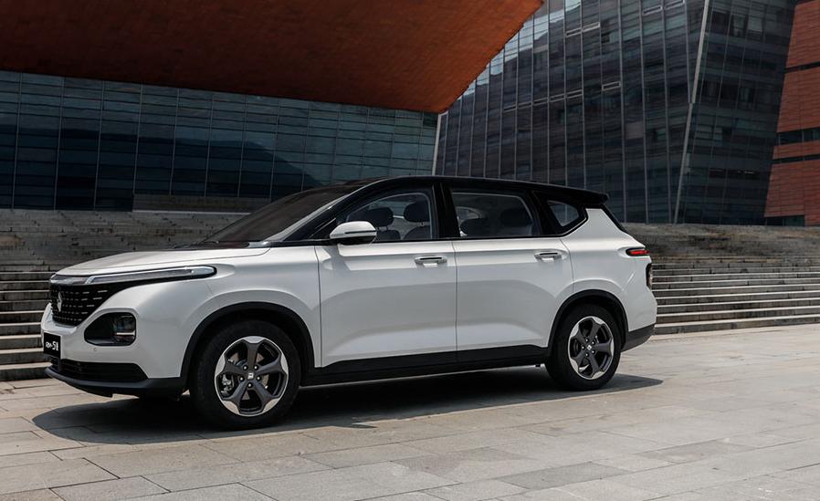 宝骏rm-52019款1.5tcvt精英型7座,2019年广州车展新宝骏rm-5实车