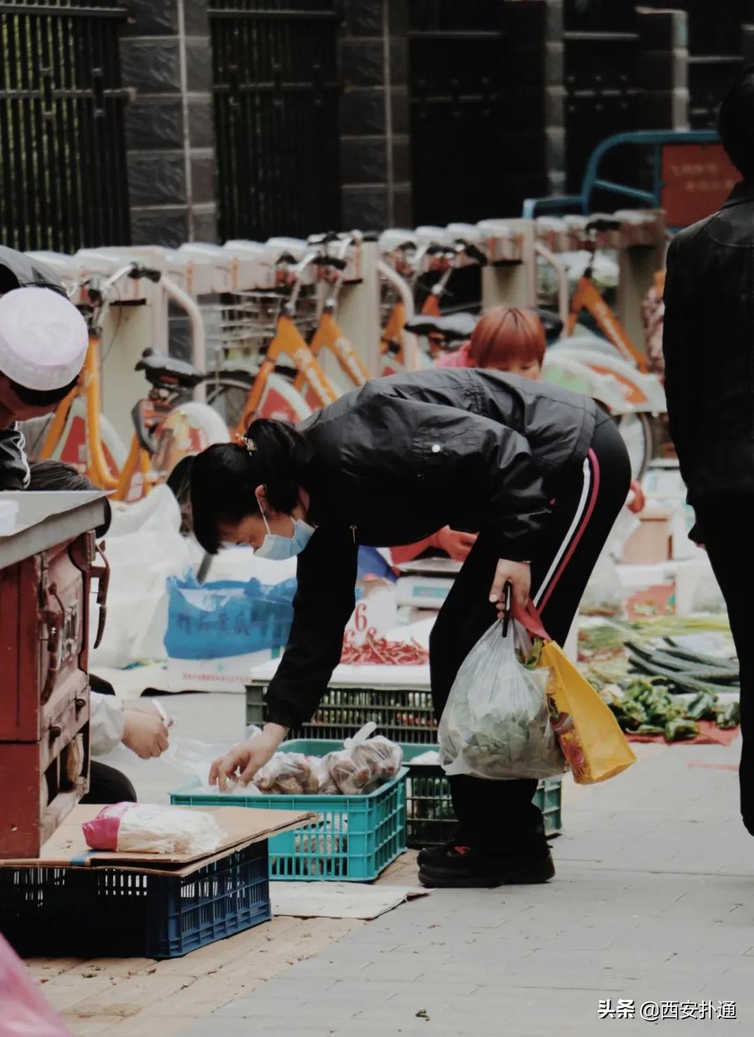 在西安,你一定要逛一次万寿路的早市
