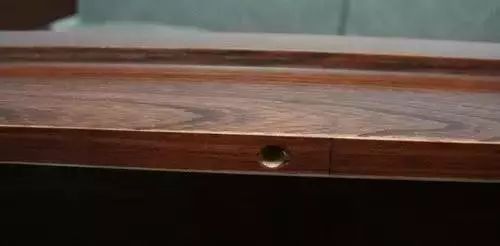 古佰年红木家具贴皮,贴皮红木家具如何鉴别