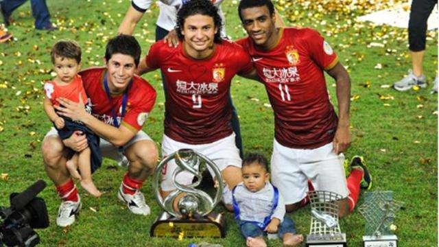 还记得巅峰时期的恒大吗,曾经的恒大是多少中国球迷的寄托