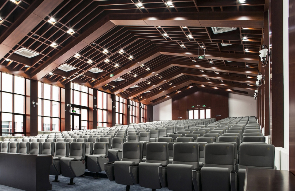 北京三十五中高中新校园，古宅院风格的现代校园