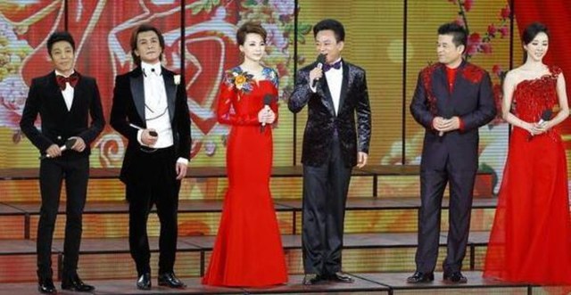 央视新闻主持人被爆料,央视曝光主播