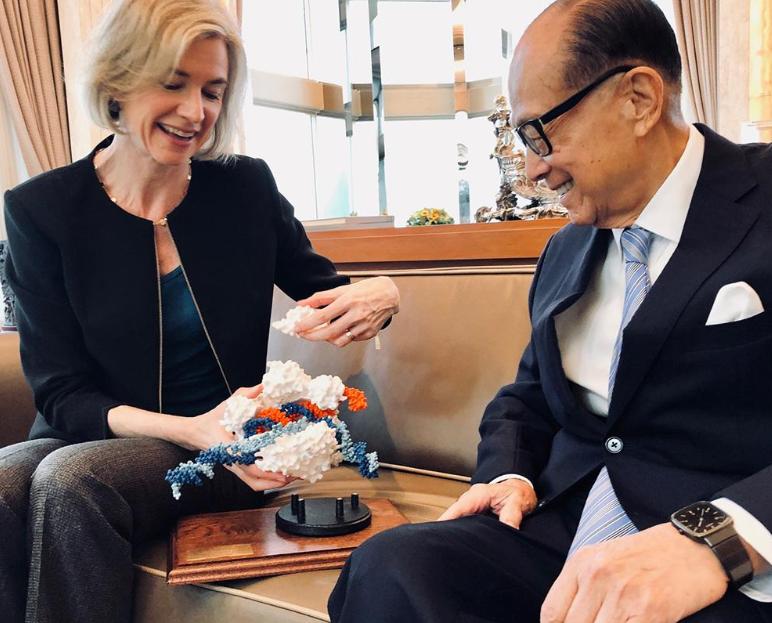 为能打入国际市场，1996年任正非致电李嘉诚：香港业务需要仰仗您