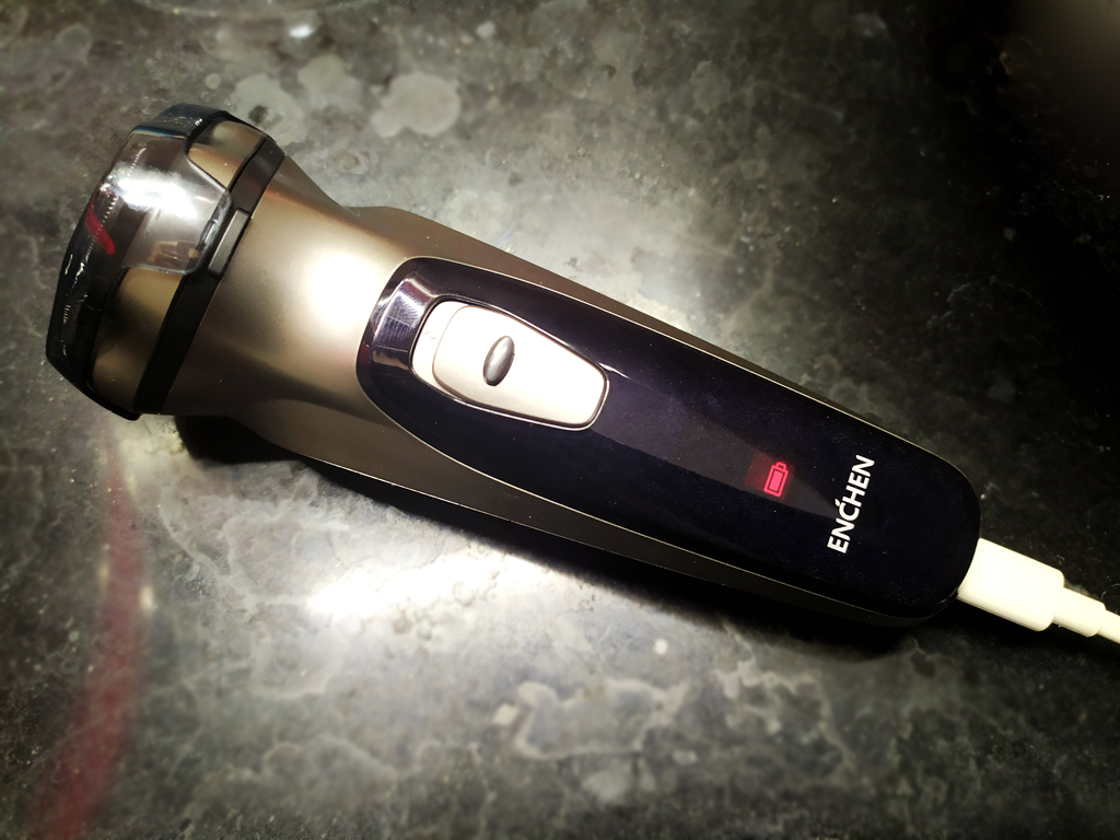 映趣剃须刀黑色和银色区别,真香剃须刀评测