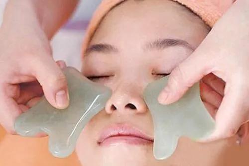 腹胀中医怎么解决,腹胀刮痧推拿