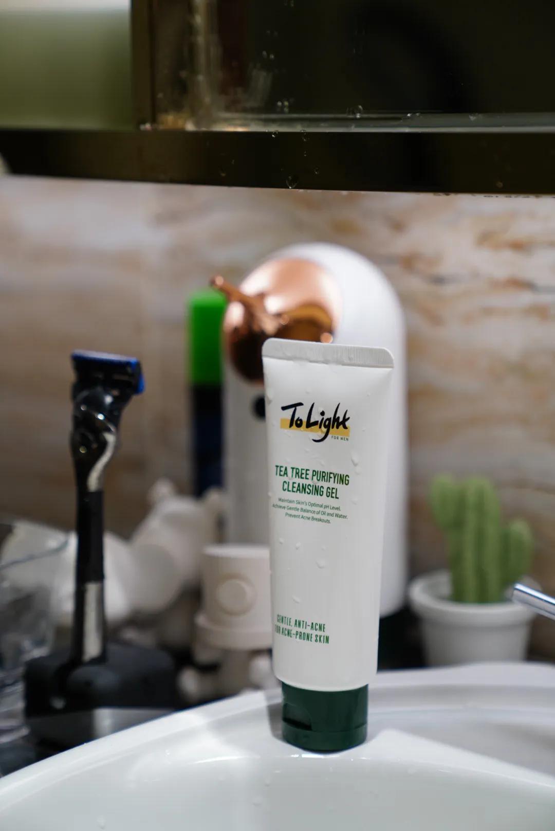 积雪草洗面奶深层清洁控油温和,积雪草洗面奶男士能用吗