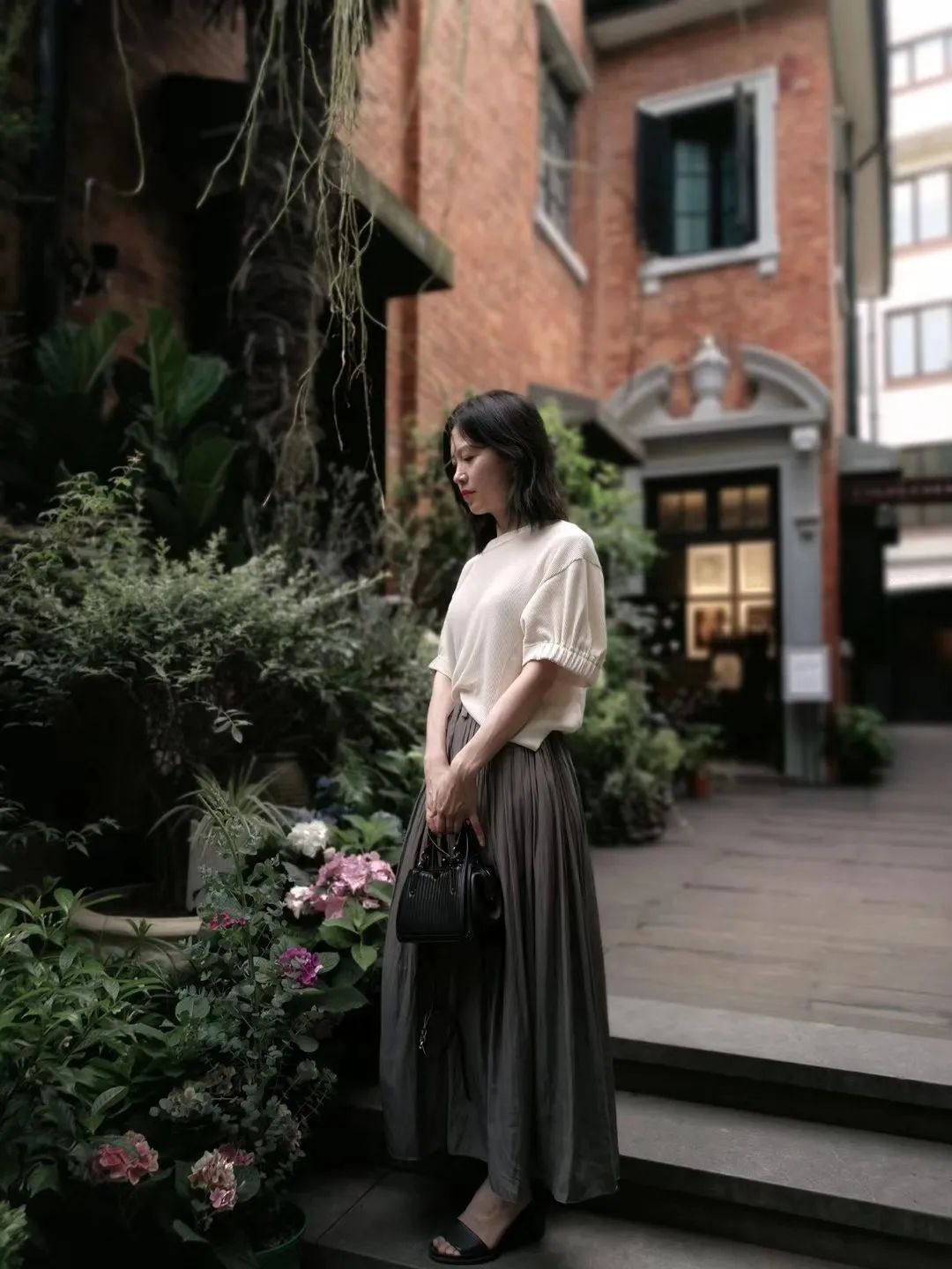 绀鸿,绀鸿瑁呴グ璁捐宸ョ▼鏈夐檺鍏徃