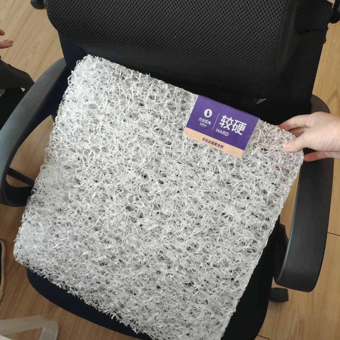 夏天屁股出疹子？试试“变态坐垫”，女同事夸赞：简直大姨妈神器