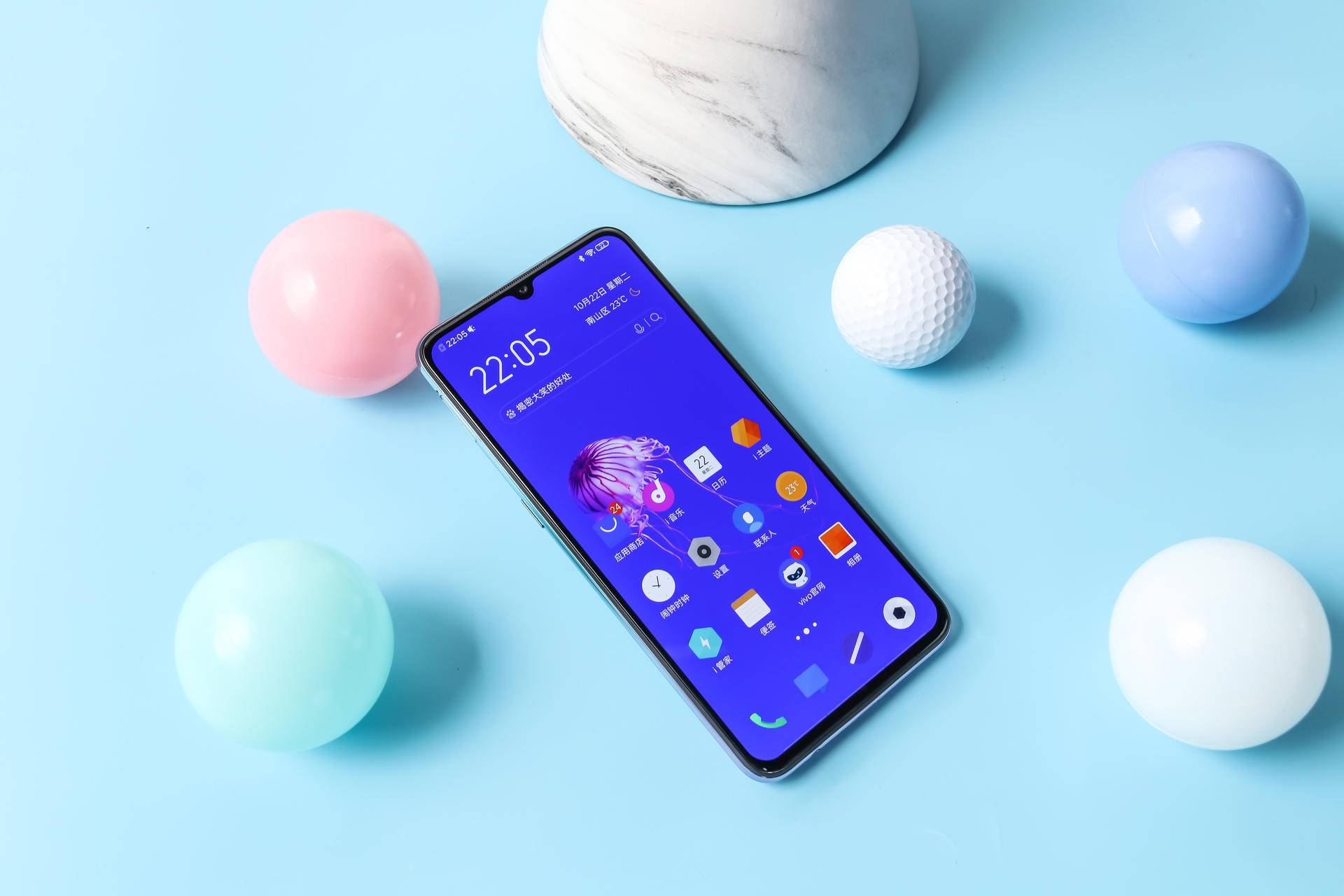 iqooneo344w快充头,iqoo11200w快充变慢