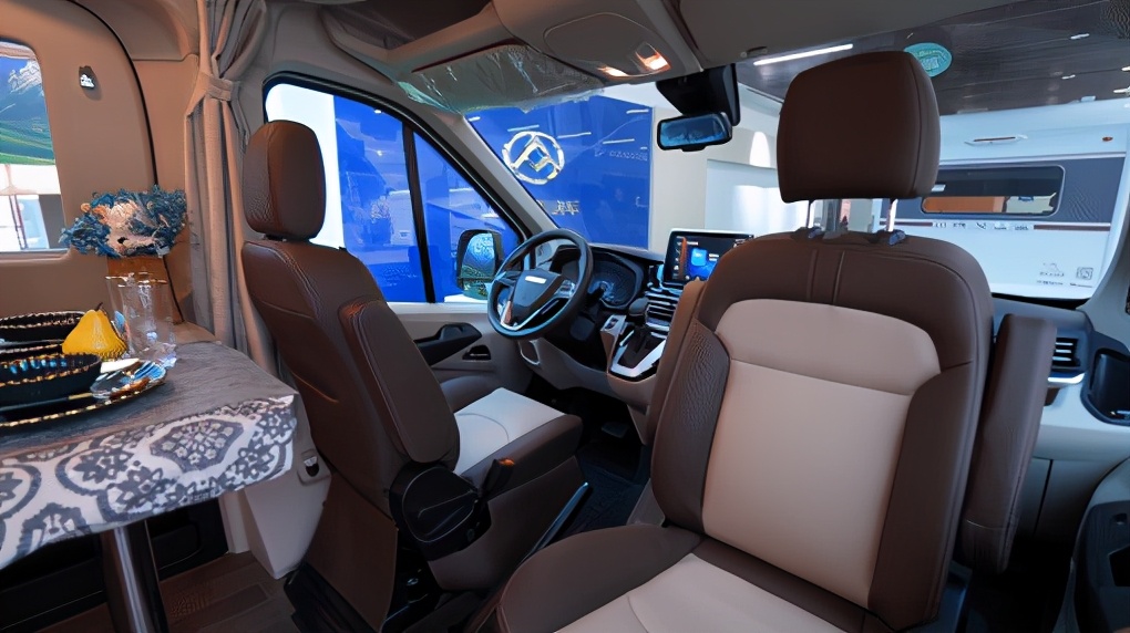 现在连房车都开始改装了？确实可以，但也确实不提倡