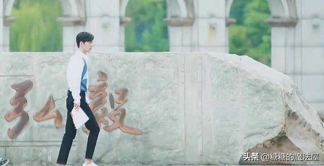 肖战顾医生微笑照片,肖战顾医生微笑动图