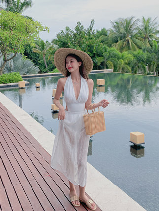 慵懒海边度假穿搭,夏季海边度假享受妩媚风