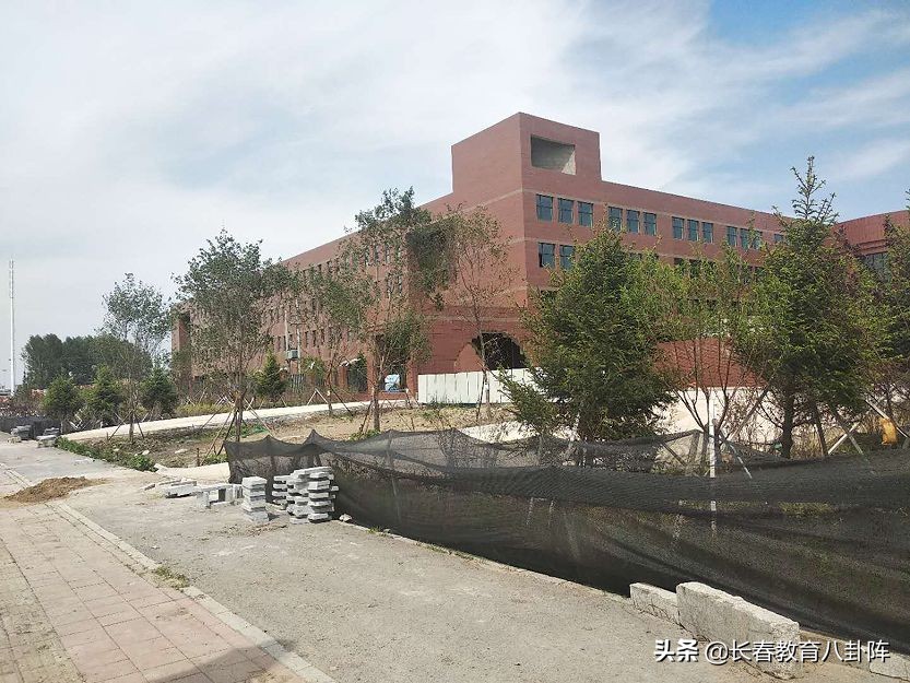 新建成的学校好还是老牌学校好,今年新建学校一览