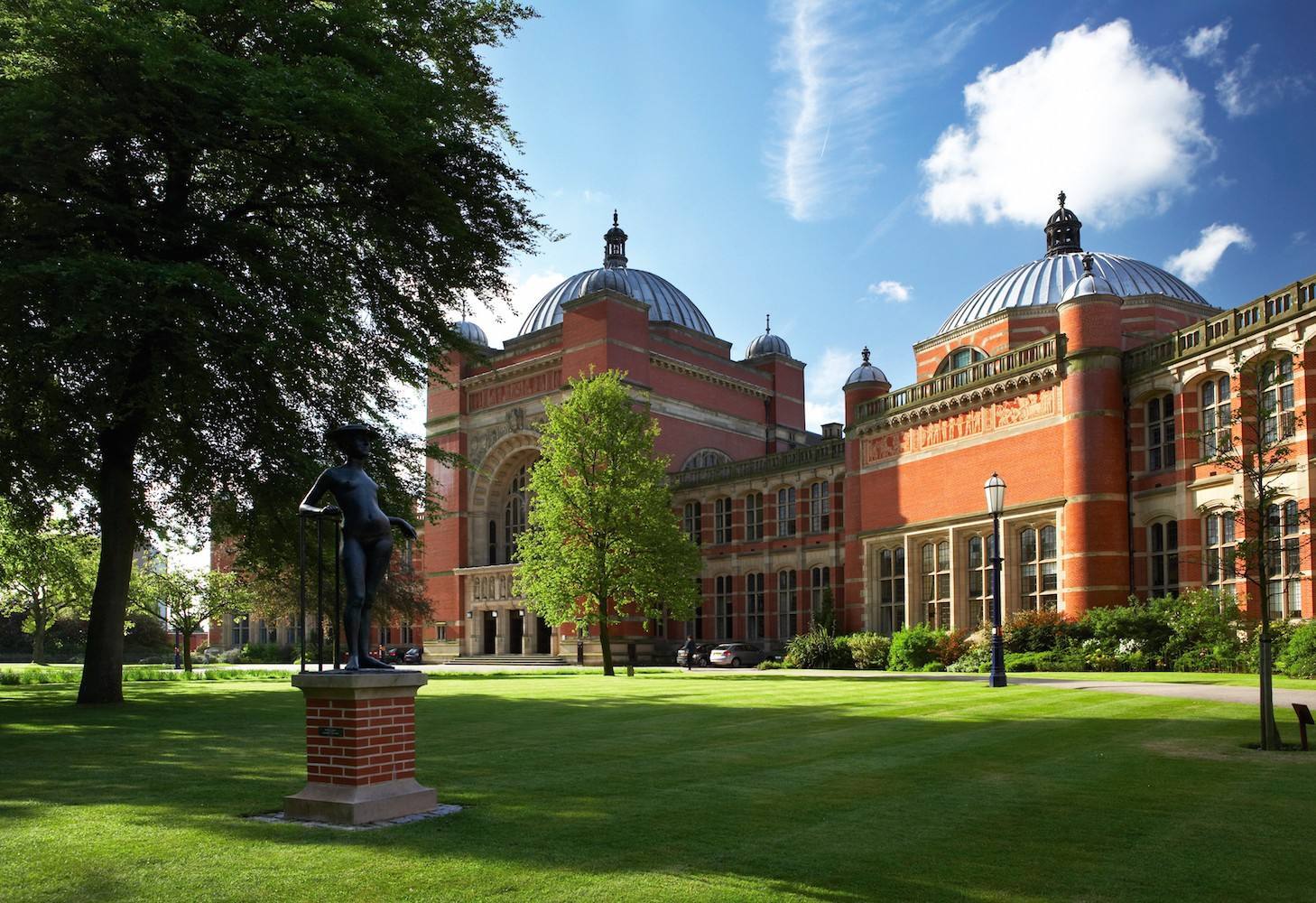 2020艺考：上海视觉艺术学院与上海对外经贸大学合作举办艺术本科