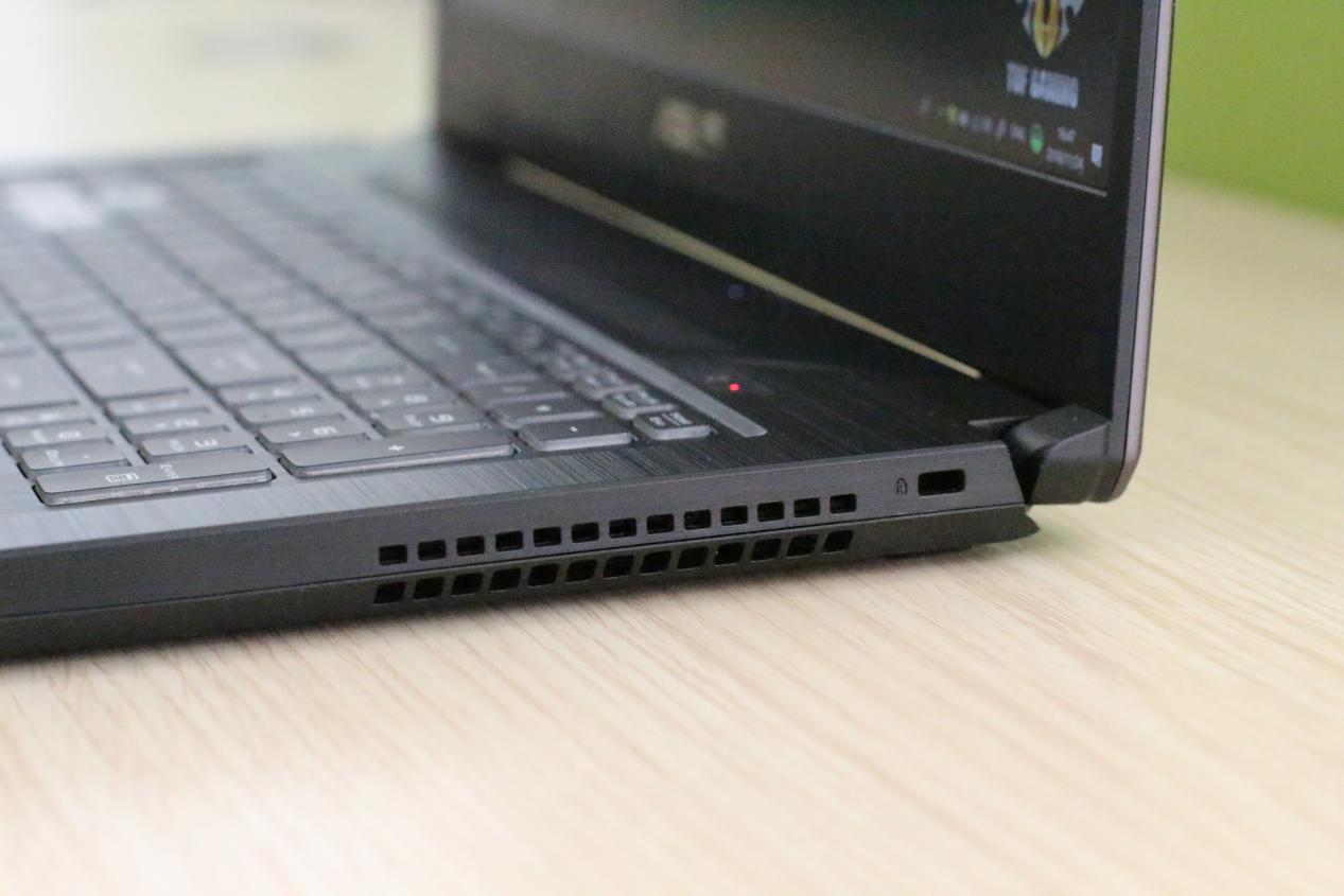 华硕飞行堡垒6测评,华硕飞行堡垒61060版测评