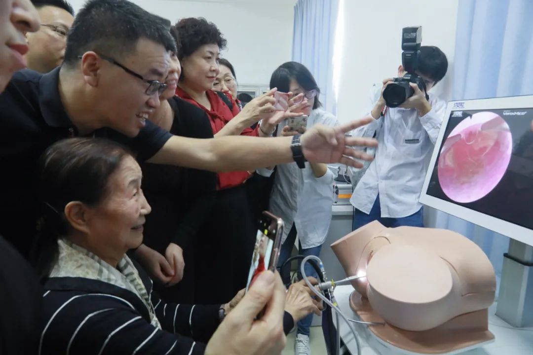 紧跟医学前沿三亚中心医院成功开展宫腔镜刨削系统手术为90后未婚女性摘除粘膜下肌瘤