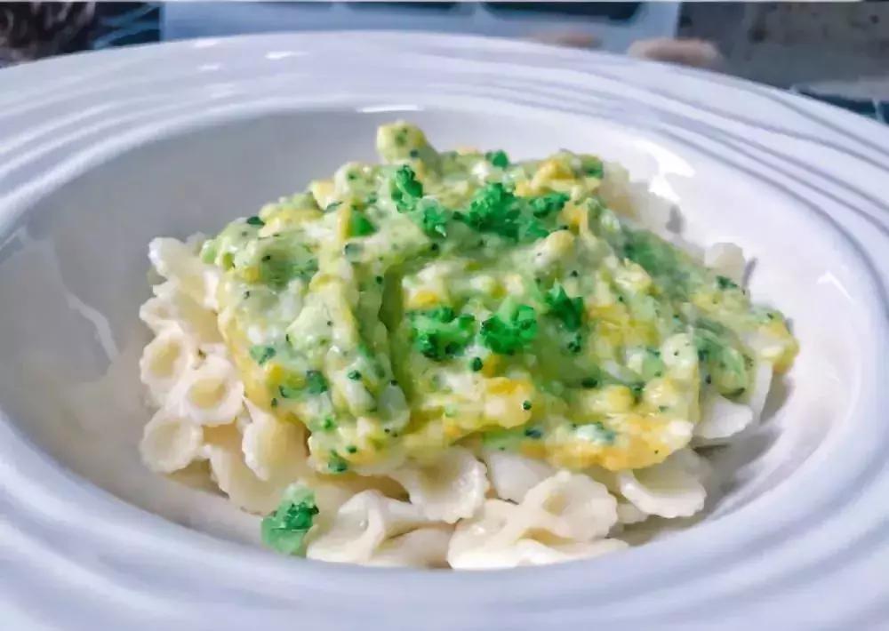 宝宝辅食白水煮面,宝宝辅食面条怎么煮软烂