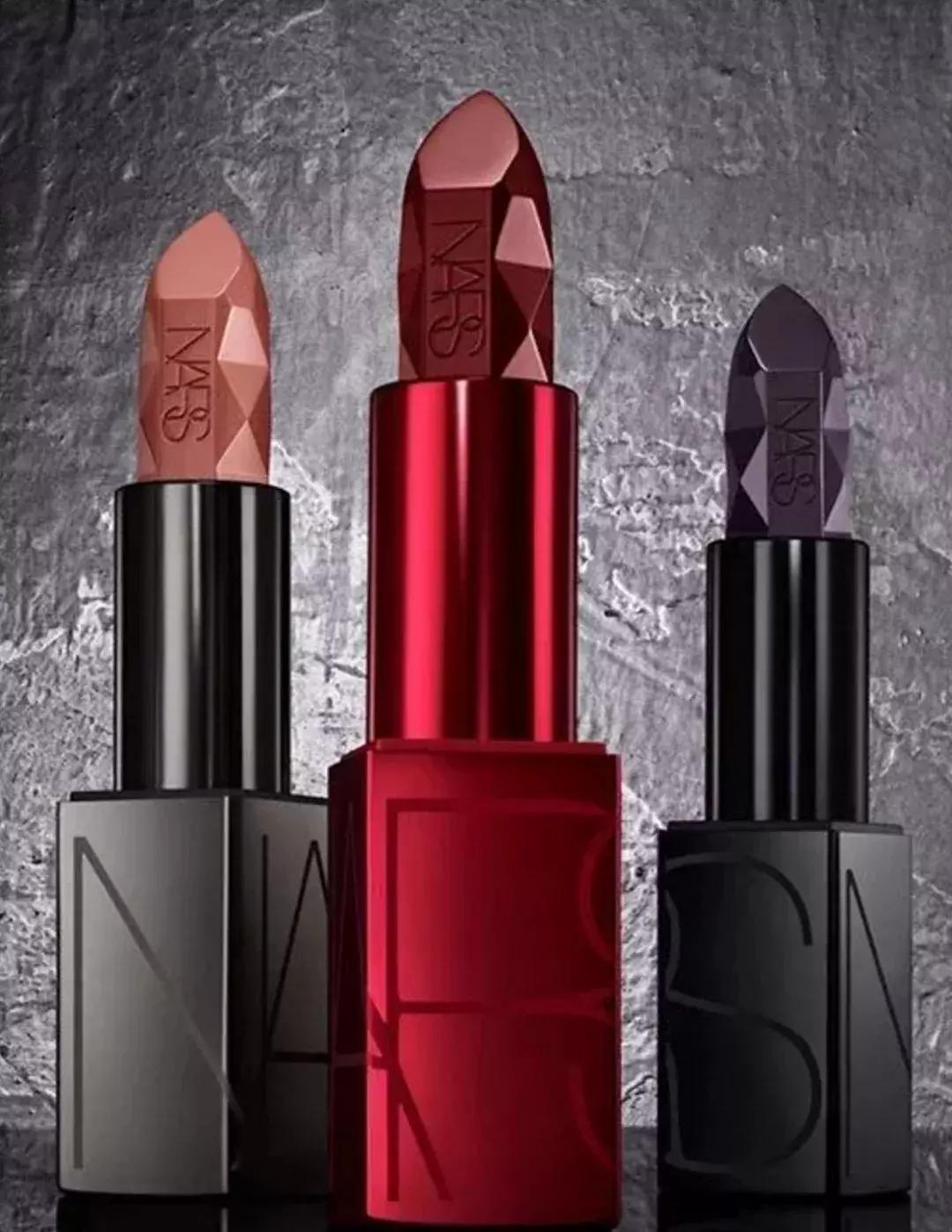 2019骞撮檺閲廲hanel褰╁,chanelysl